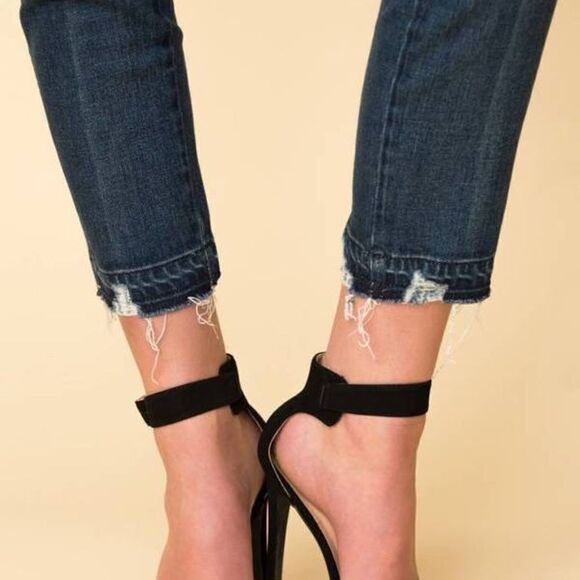 AMO Jeans High Rise Stix Crop Jeans - Picture 3 of 11